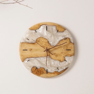 CLASSIC PEARL Wood Wall Clock for Minimalist Decor, Epoxy and Resin Wall Clock, Home Decor, Modern Wall Clock for Aniversary Gift